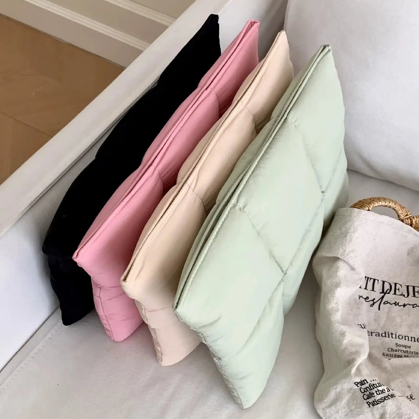 Nylon Quilted Puffy Notebook Carrying Case Comfortable Laptop Case for Women 15-15.6 Inch Tablet